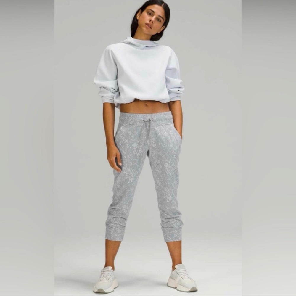 Lululemon Ready to Rulu Jogger Crop